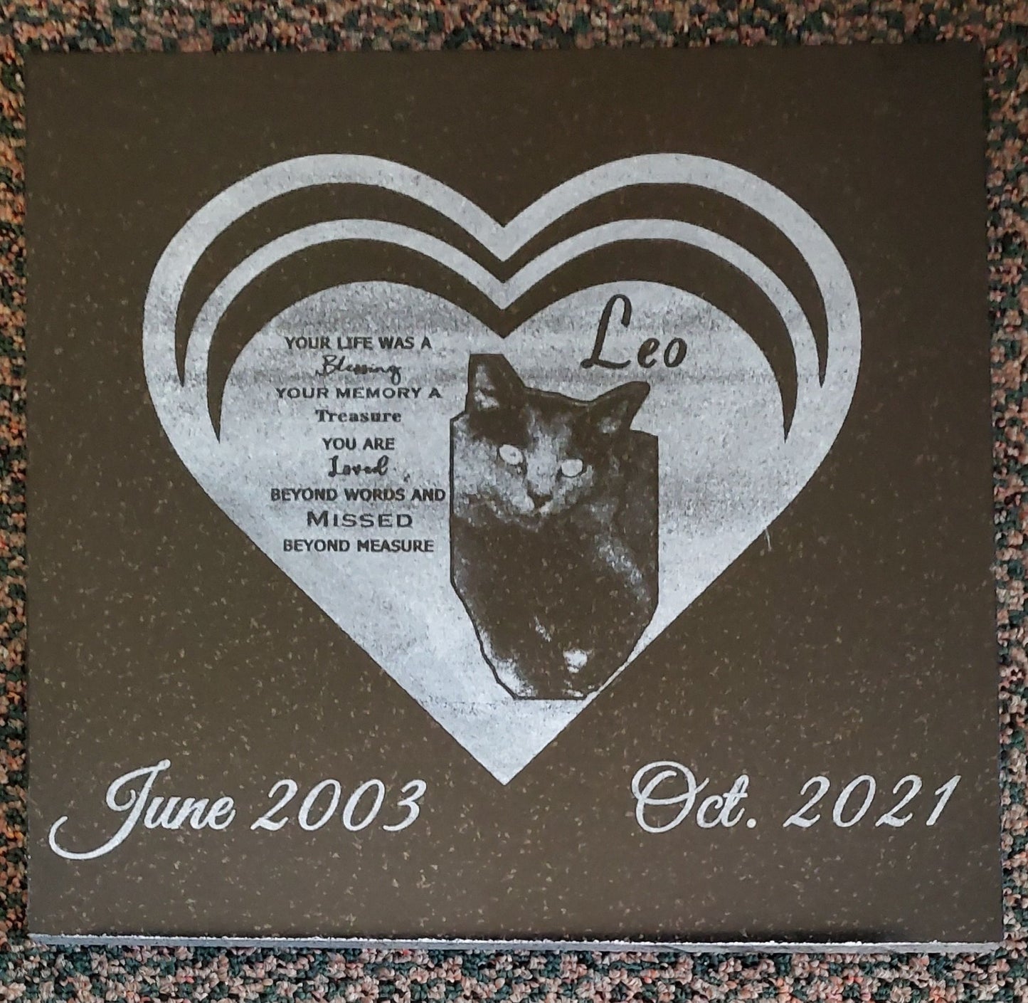 Granite Pet Memorial – Personalized