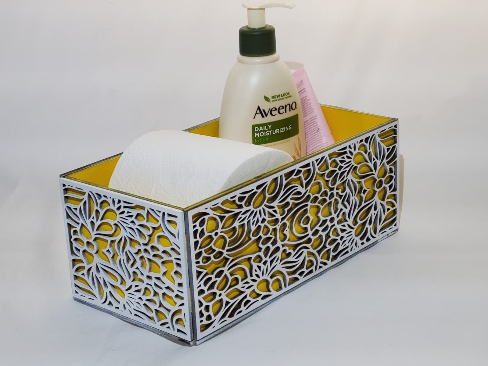 Wooden box to sit on the back of the toilet to organize toiletries.  Comes in 9 inches, 14 inches or 17 inches. inner layer customized to color of choice